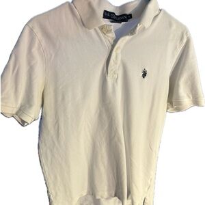 U.S. Poli Assn. White button polo men’s M, only worn twice.